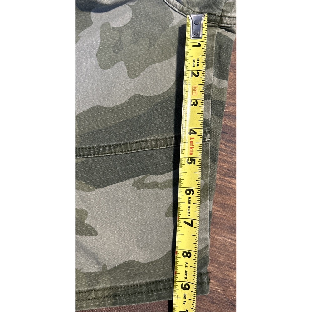 Wrangler Relaed Fit Camo Cargo Shorts Men's Size 33 - Picture 4 of 8